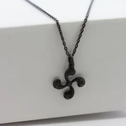 Colgante Mini Lauburu de Plata 17mm